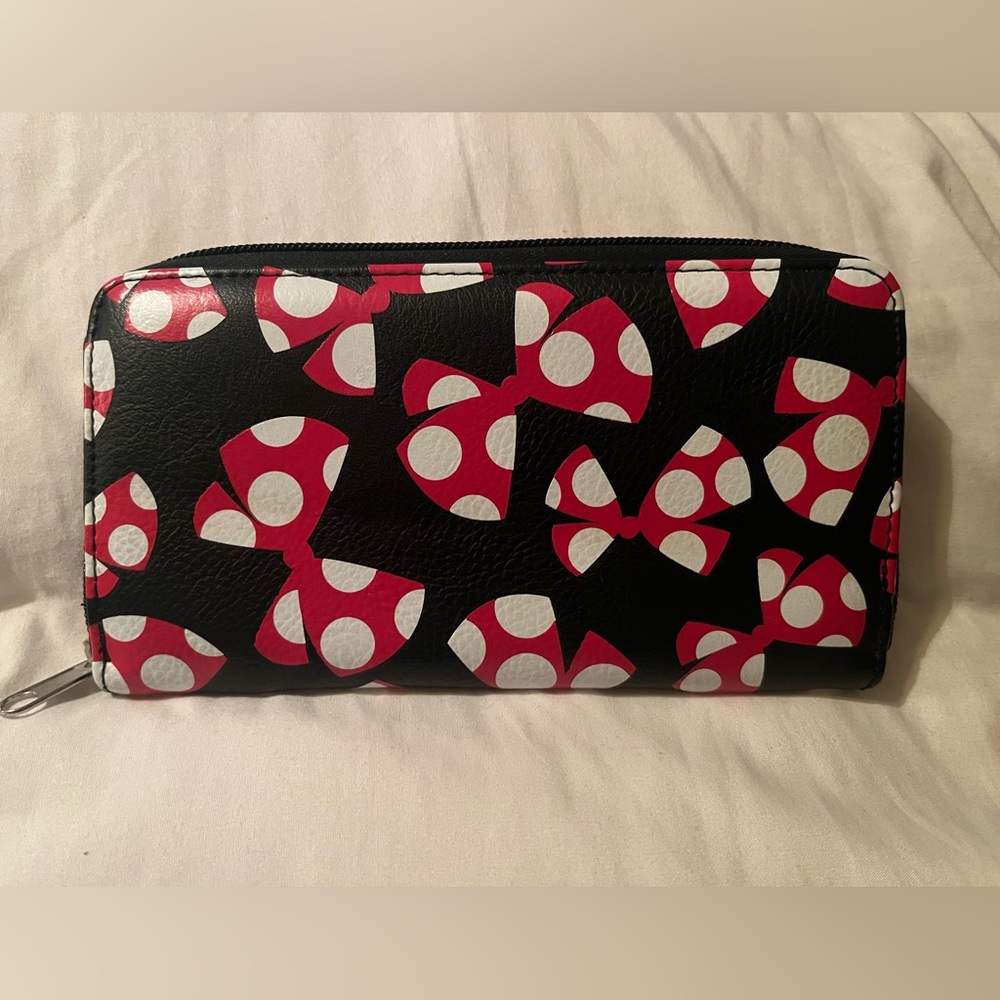 Disney Minnie Mouse Wallet!